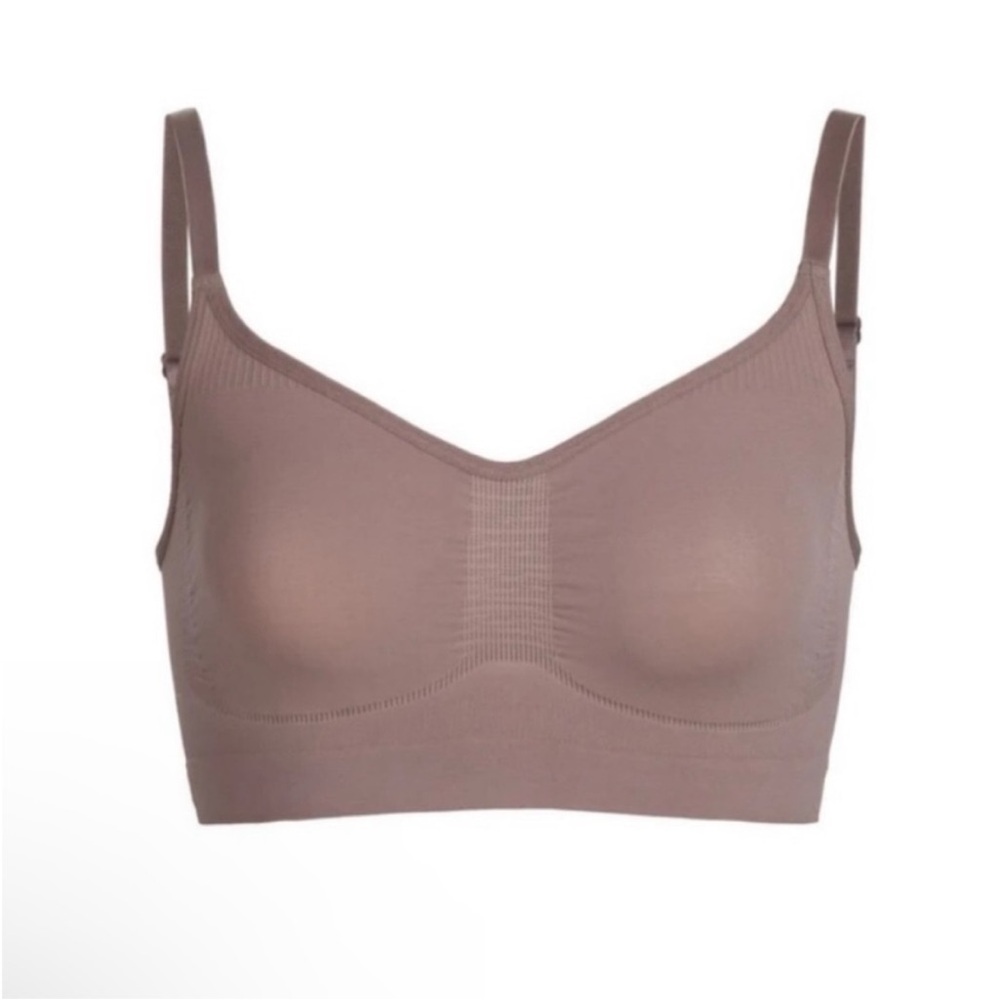 SKIMS EVERYDAY SCULPT BRALETTE IN UMBER COLOR. STILL IN BOX